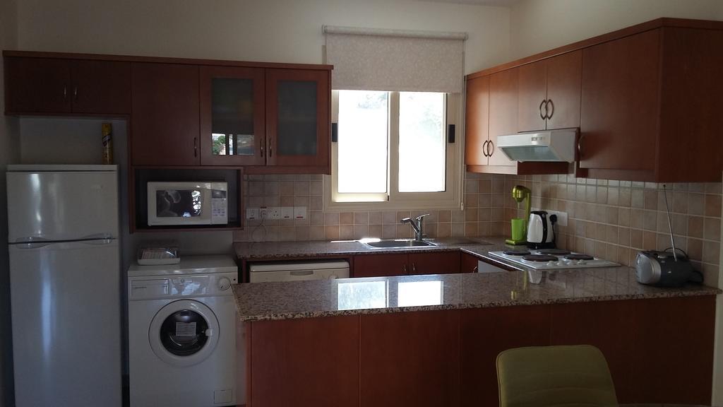 Paschali Sunset Appartment Peyia Luaran gambar